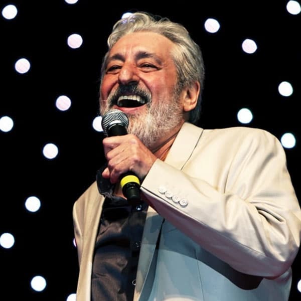 کمکم کن اجرای زنده